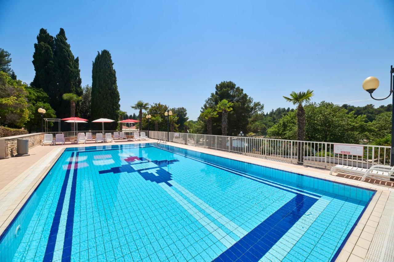 Hotel Zorna Plava Laguna Πόρετς Εξωτερικό φωτογραφία
