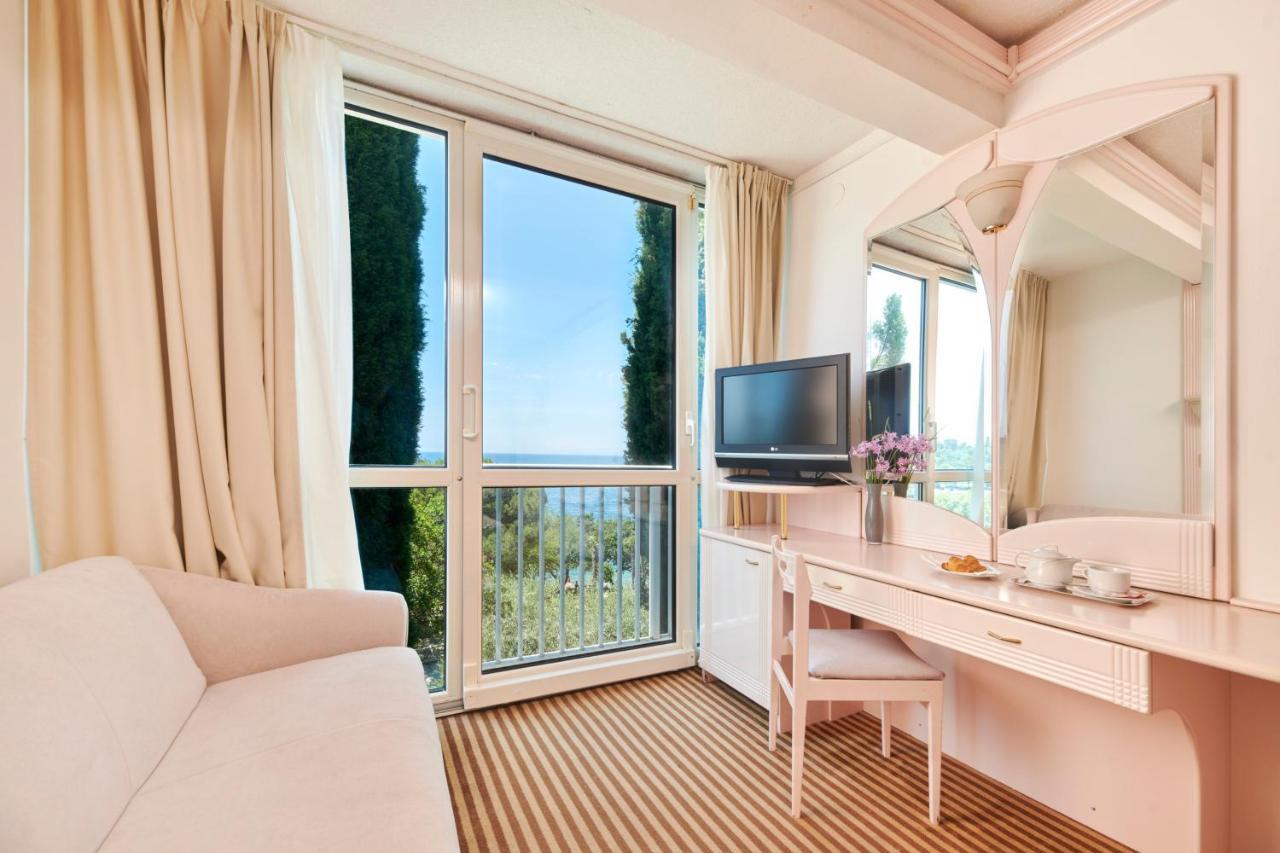 Hotel Zorna Plava Laguna Πόρετς Εξωτερικό φωτογραφία