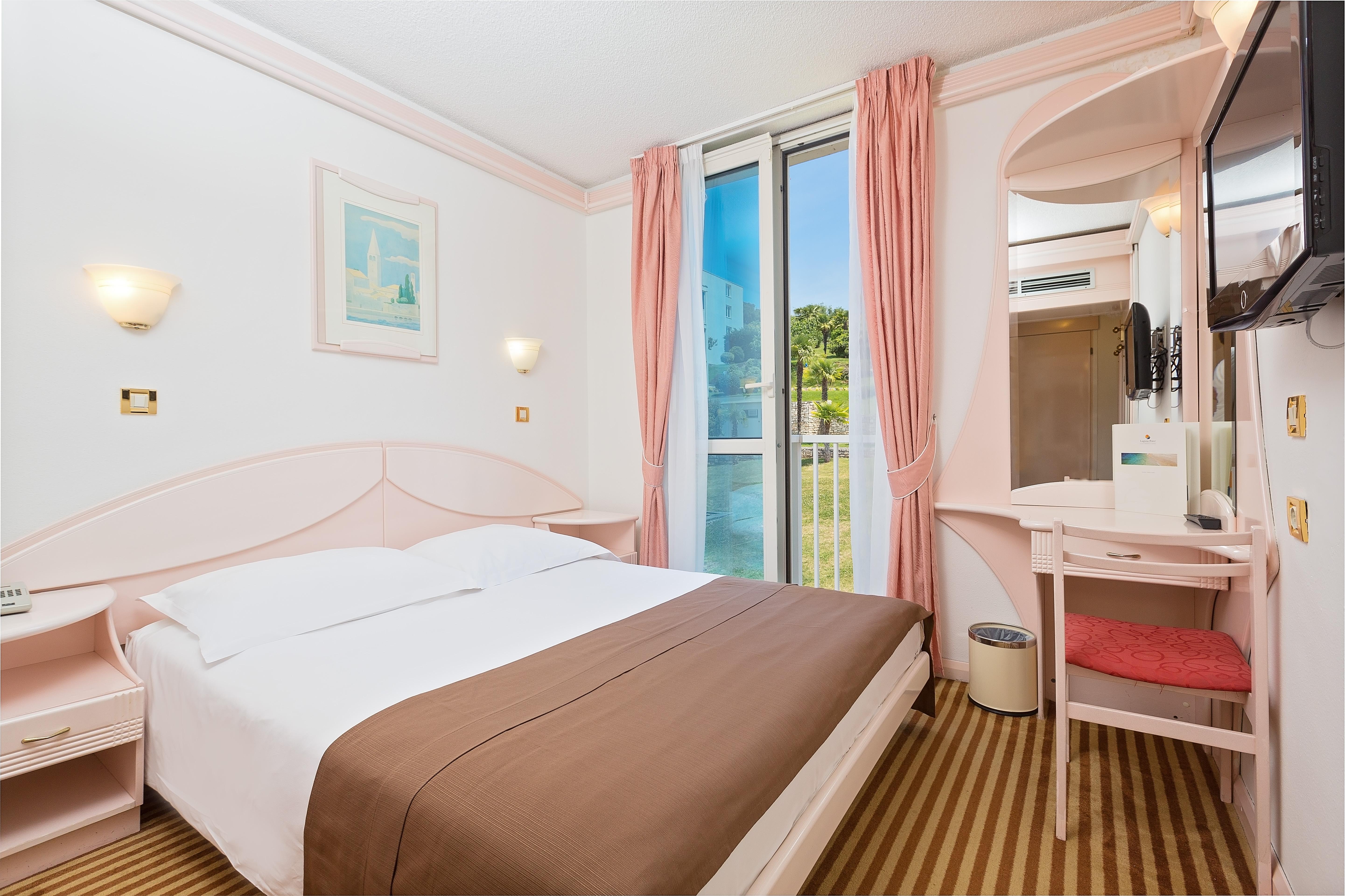 Hotel Zorna Plava Laguna Πόρετς Εξωτερικό φωτογραφία