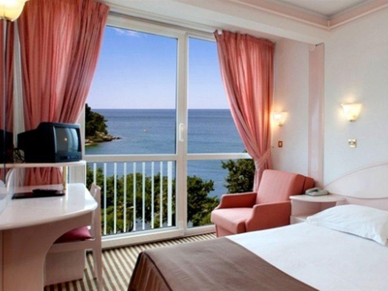Hotel Zorna Plava Laguna Πόρετς Εξωτερικό φωτογραφία