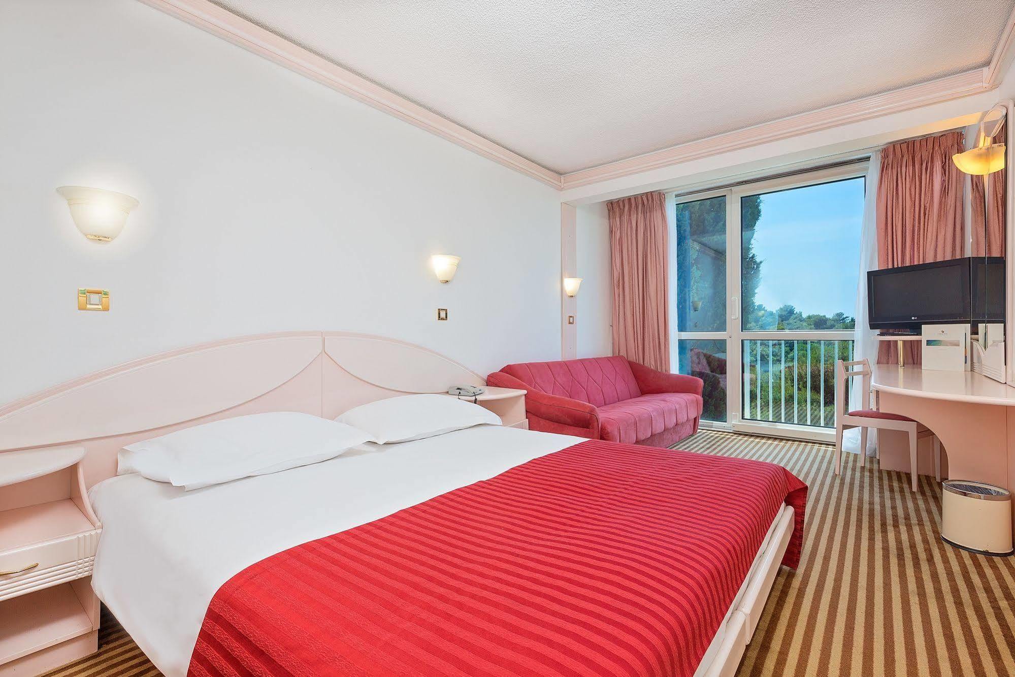 Hotel Zorna Plava Laguna Πόρετς Εξωτερικό φωτογραφία